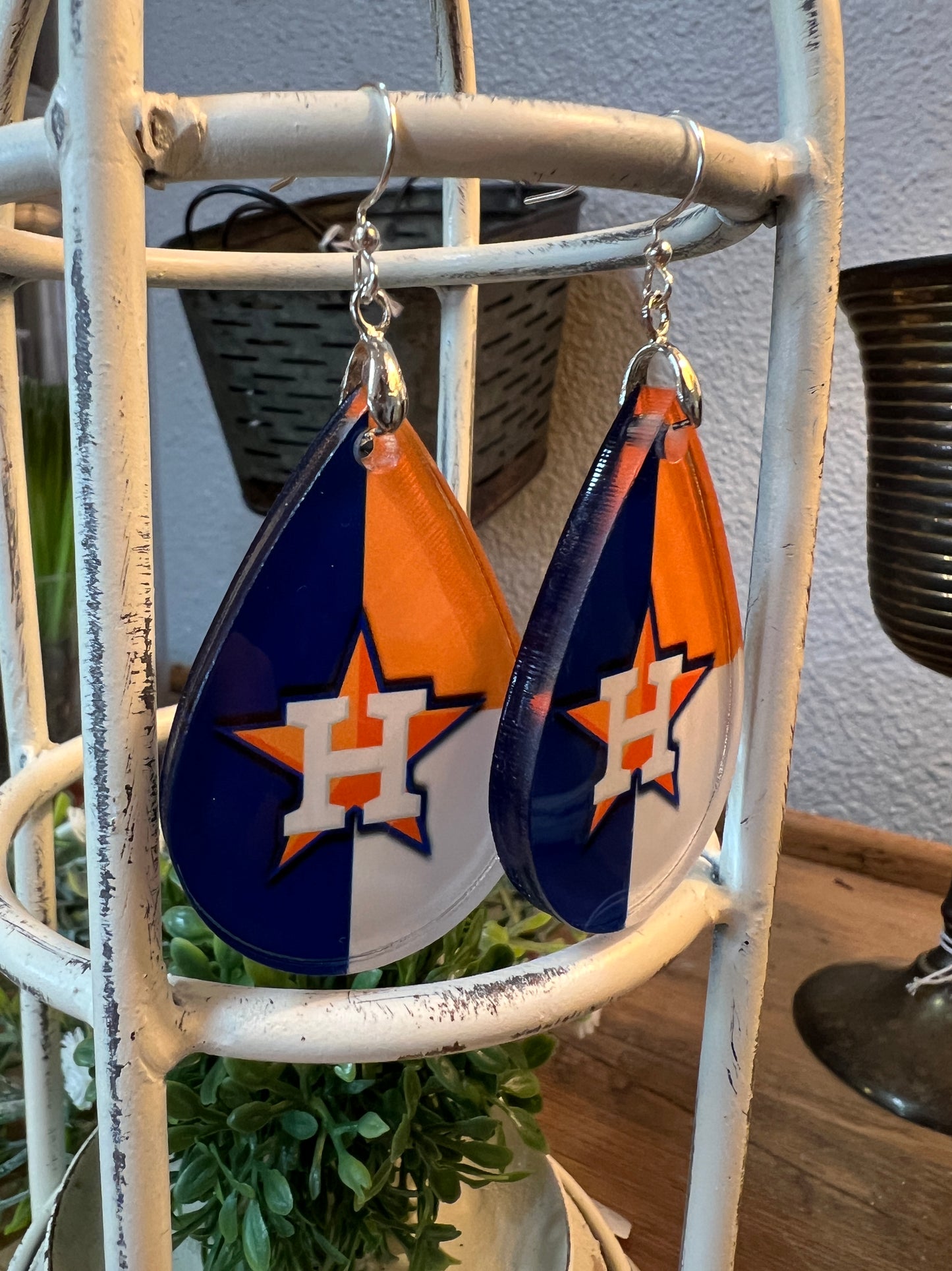 Astros H Flag Drop Earrings